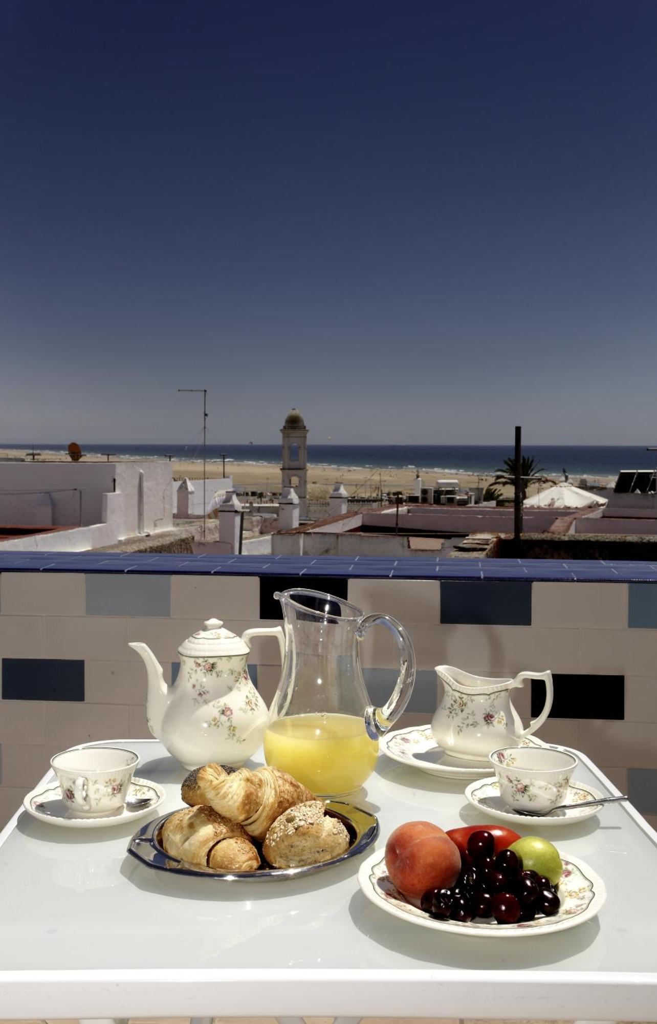 Hostal El Alojado De Velarde Conil De La Frontera Extérieur photo